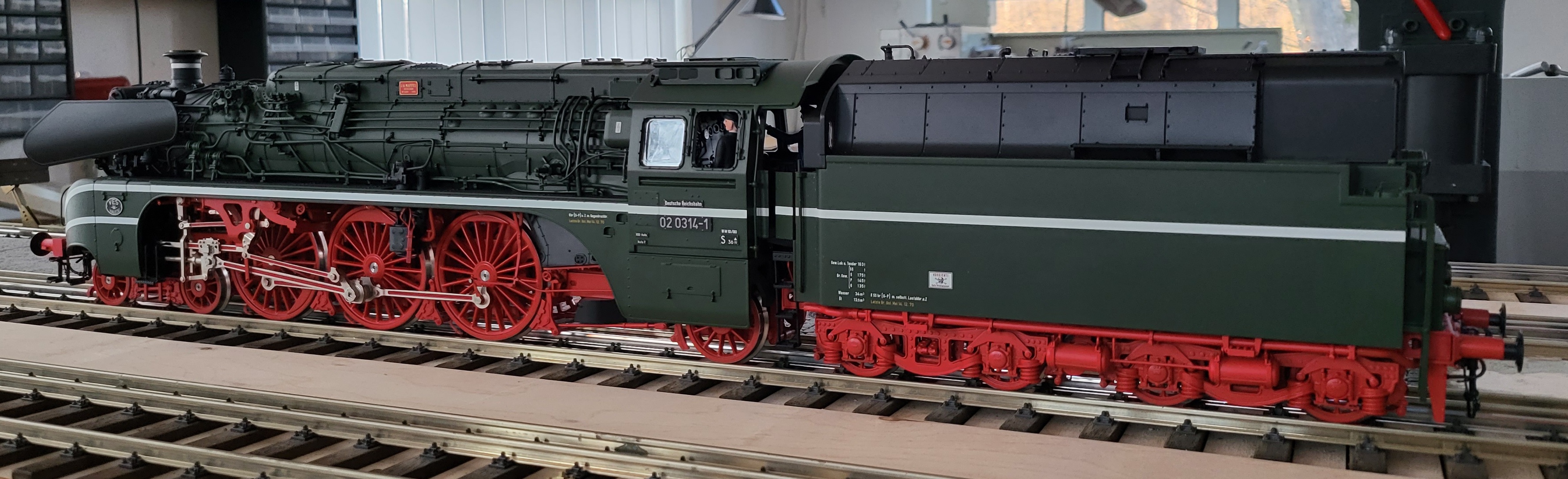 Märklin 02 0314-1, DR - Epoche IV, VES-M Halle / Saale