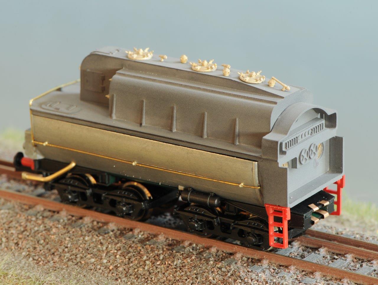 Dreikammerkohlenstaubwannentender für BR 52