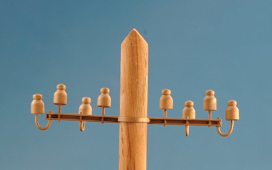 Isolatorentraverse, 8-fach für Telegrafenleitungen, 10 Stück
