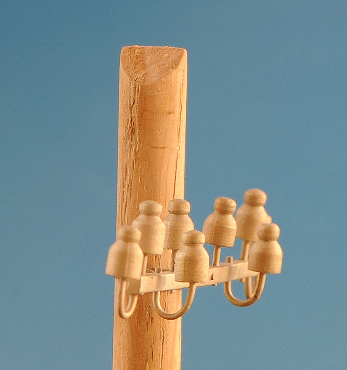 Isolatorentraverse, 8-fach für Telegrafenleitungen, 10 Stück